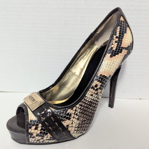 Guess Stilettoes  3+ w/ Peep Toe Snakeskin like w/ Guess on Gold Tone size 7 1/2 - Picture 3 of 7
